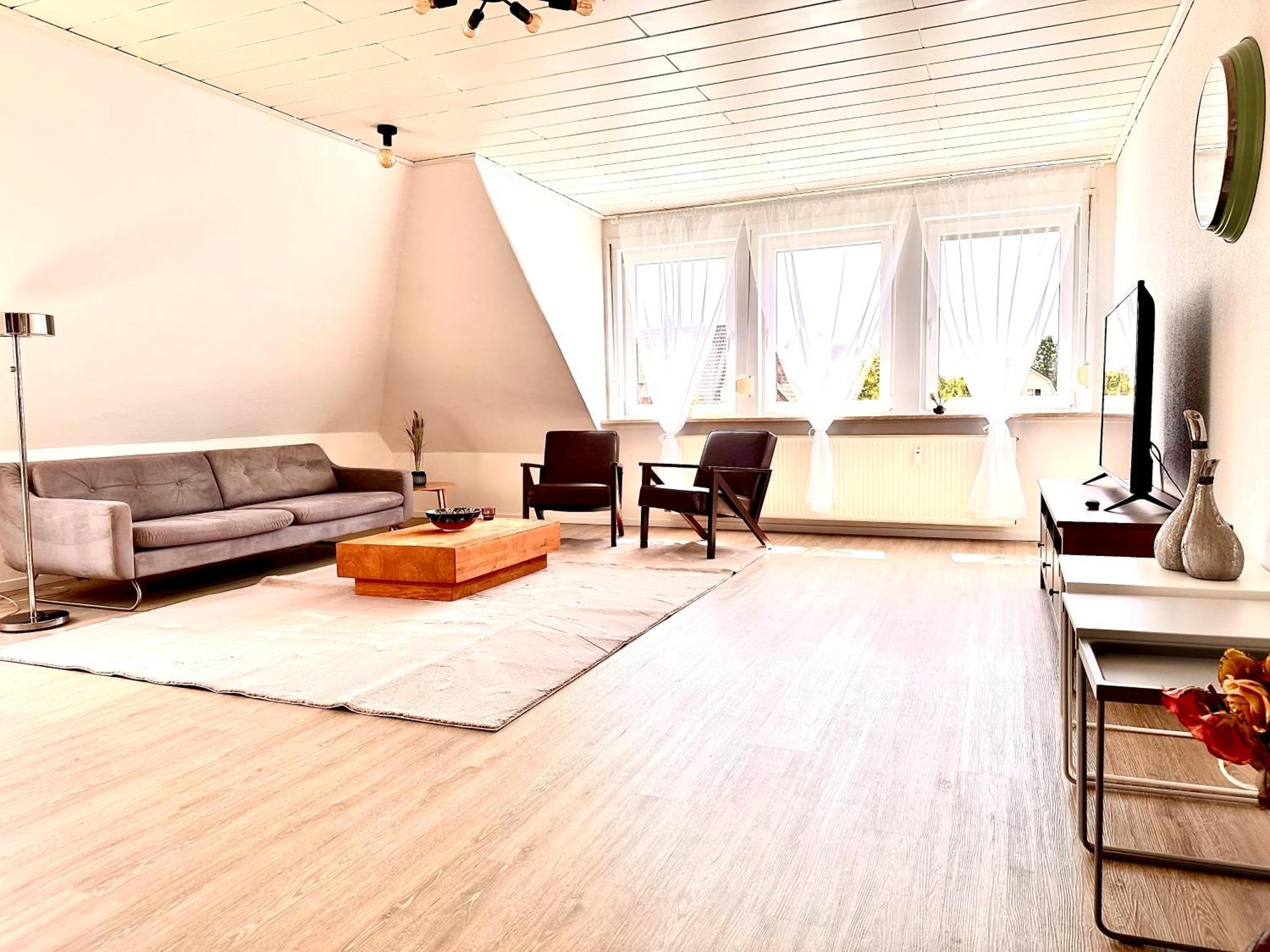 Apartment Landloft Weyhe - Self Check-In, Smart Tvs, Wlan, Kostenloser Parkplatz Weyhe