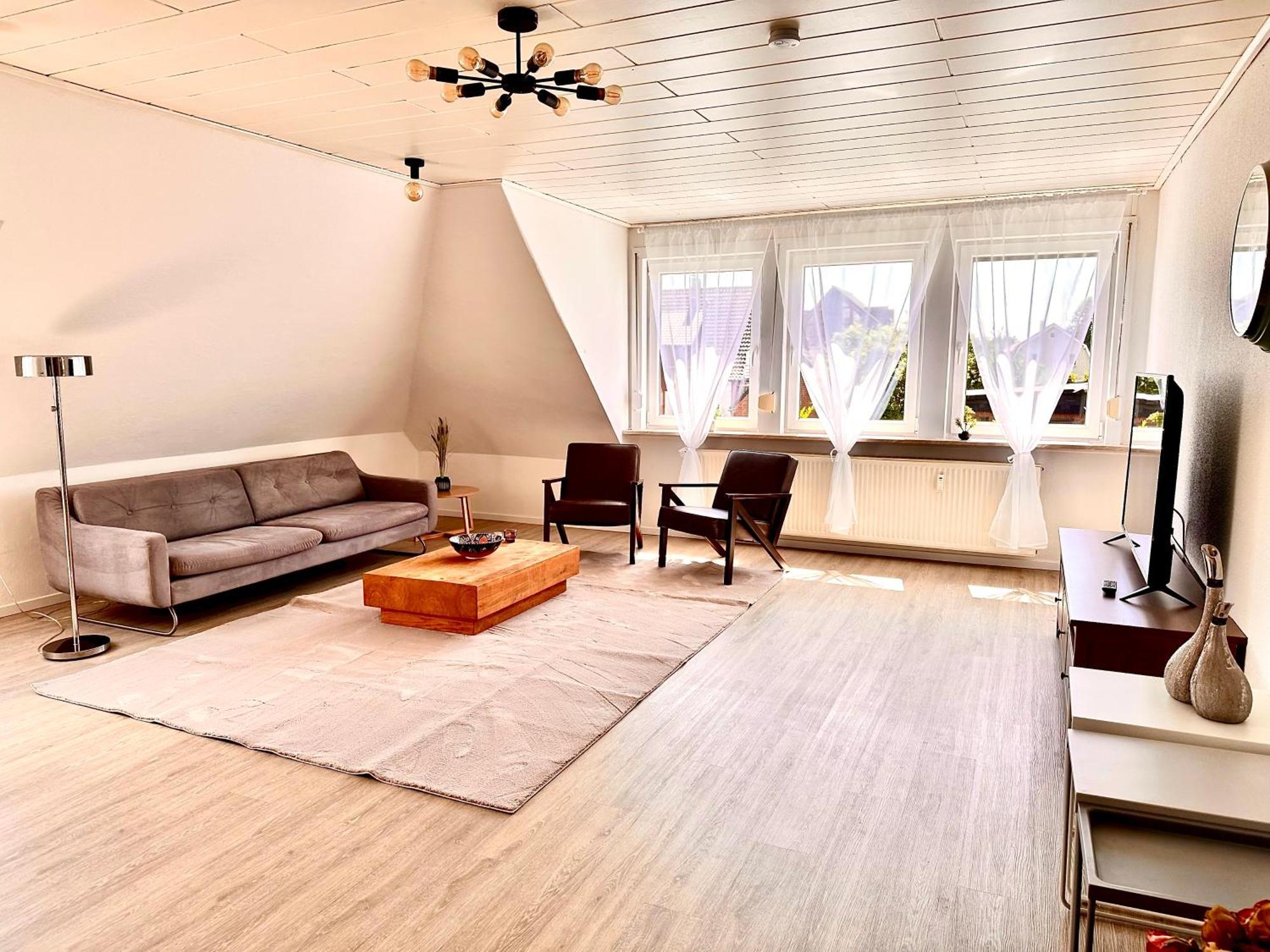Apartment Landloft Weyhe - Self Check-In, Smart Tvs, Wlan, Kostenloser Parkplatz
